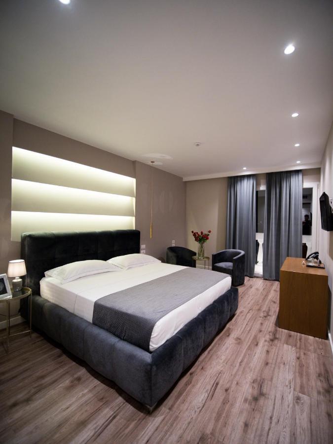Light Hotel Yzberishti Extérieur photo